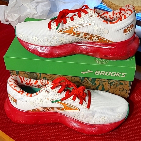 Brooks Shoes New Brooks Limited Edition Run Merry Glycerin 2 Womens